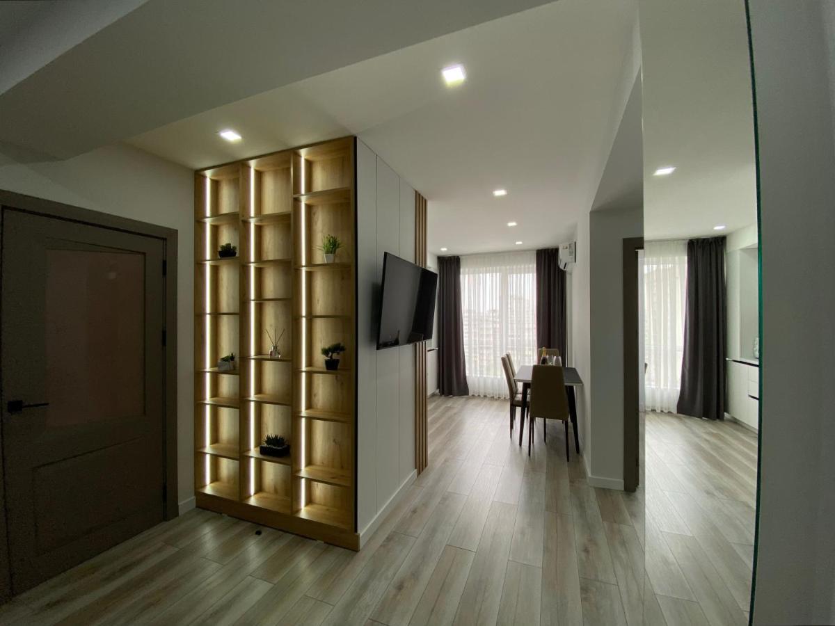 2-bedrooms Lovely With Prime Location